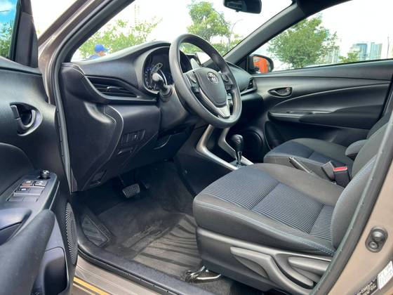 TOYOTA YARIS 1.3 16V FLEX XL LIVE MULTIDRIVE TOYOTA YARIS 1.3 16V FLEX XL LIVE MULTIDRIVE